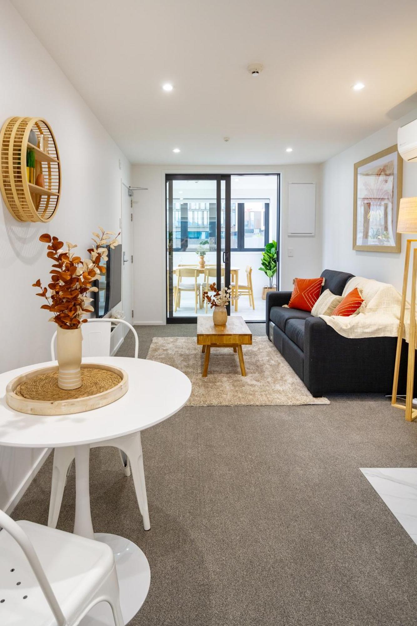 כרייסטצ'רץ' Modern City Lifestyle: 2 Bedroom 1 Bath מראה חיצוני תמונה