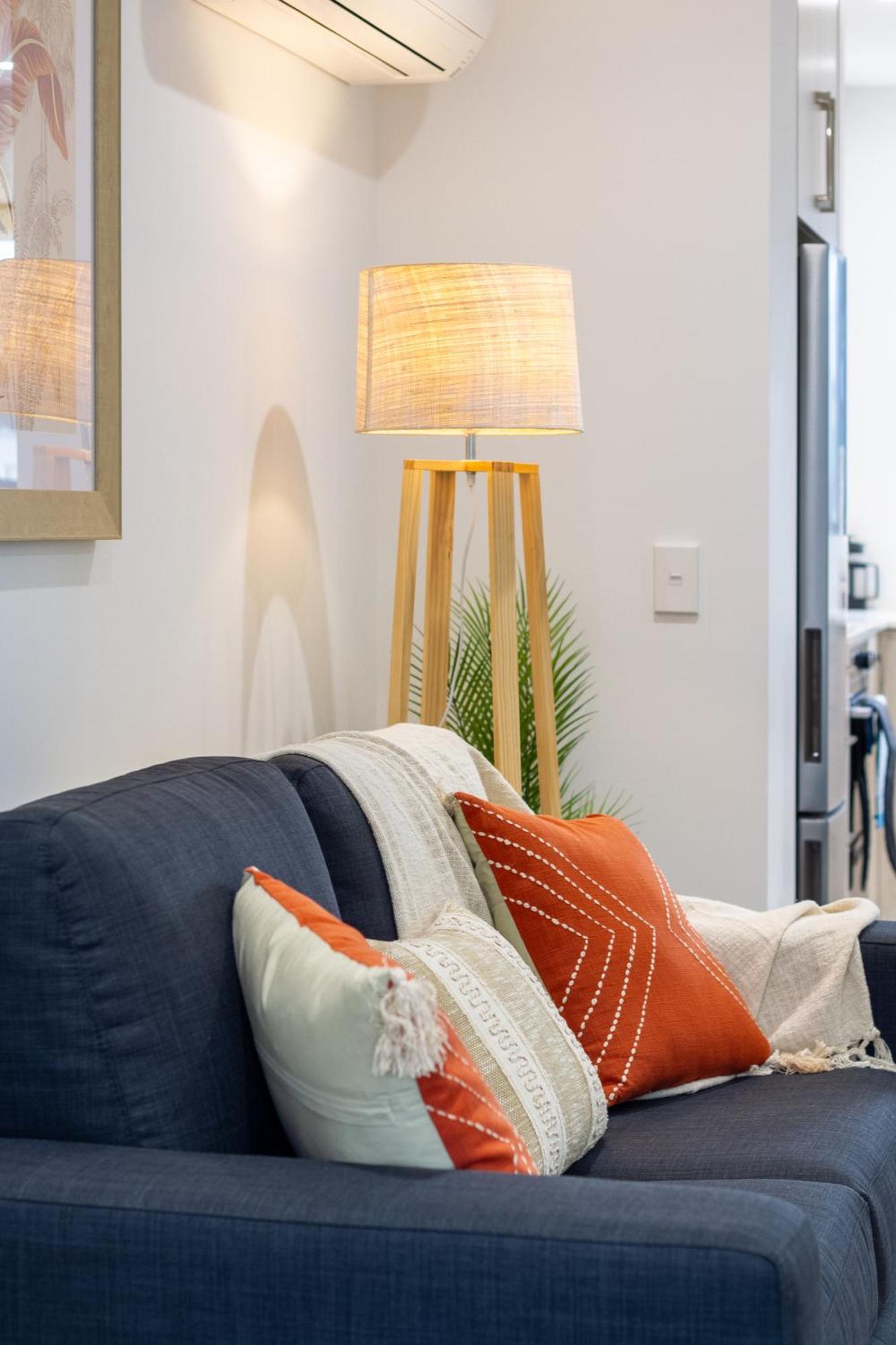 כרייסטצ'רץ' Modern City Lifestyle: 2 Bedroom 1 Bath מראה חיצוני תמונה