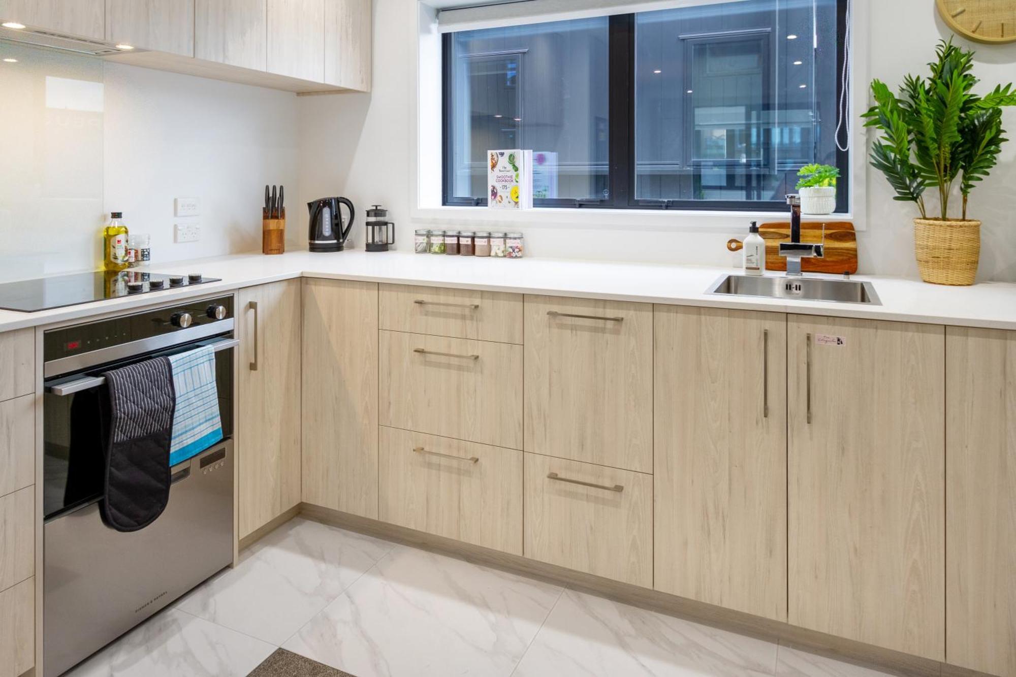 כרייסטצ'רץ' Modern City Lifestyle: 2 Bedroom 1 Bath מראה חיצוני תמונה